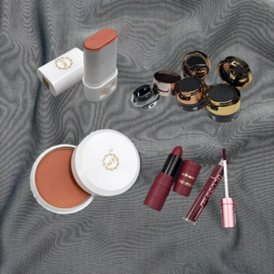 MAKEUP